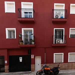 https://la-buhardilla-de-olivia.hotelsinnerja.org
